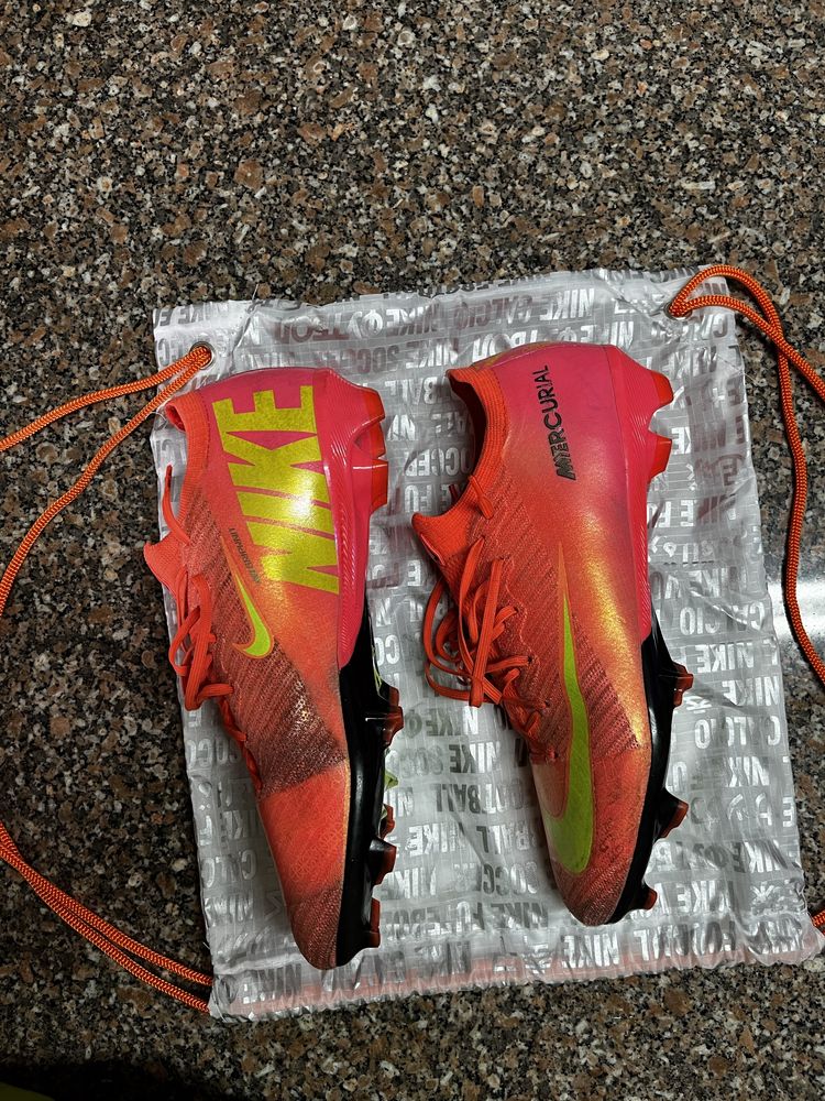 Chuteiras Mercurial elite n44