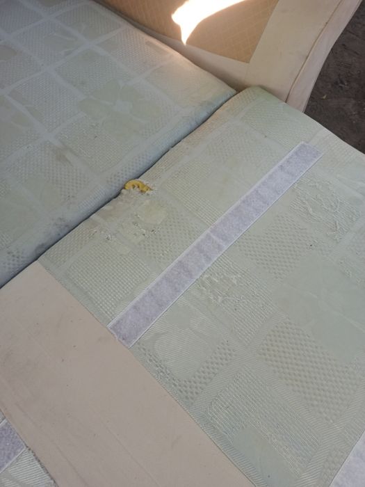 Продам два дивана и кресло