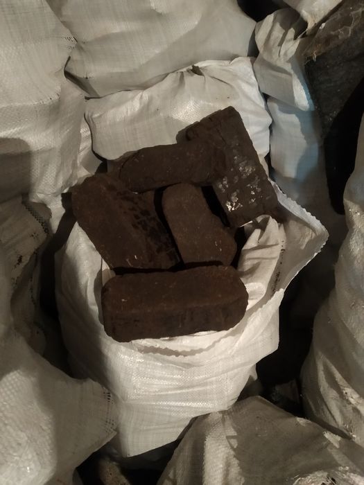 Торфобрикет в мішках, єврофасований та насипом