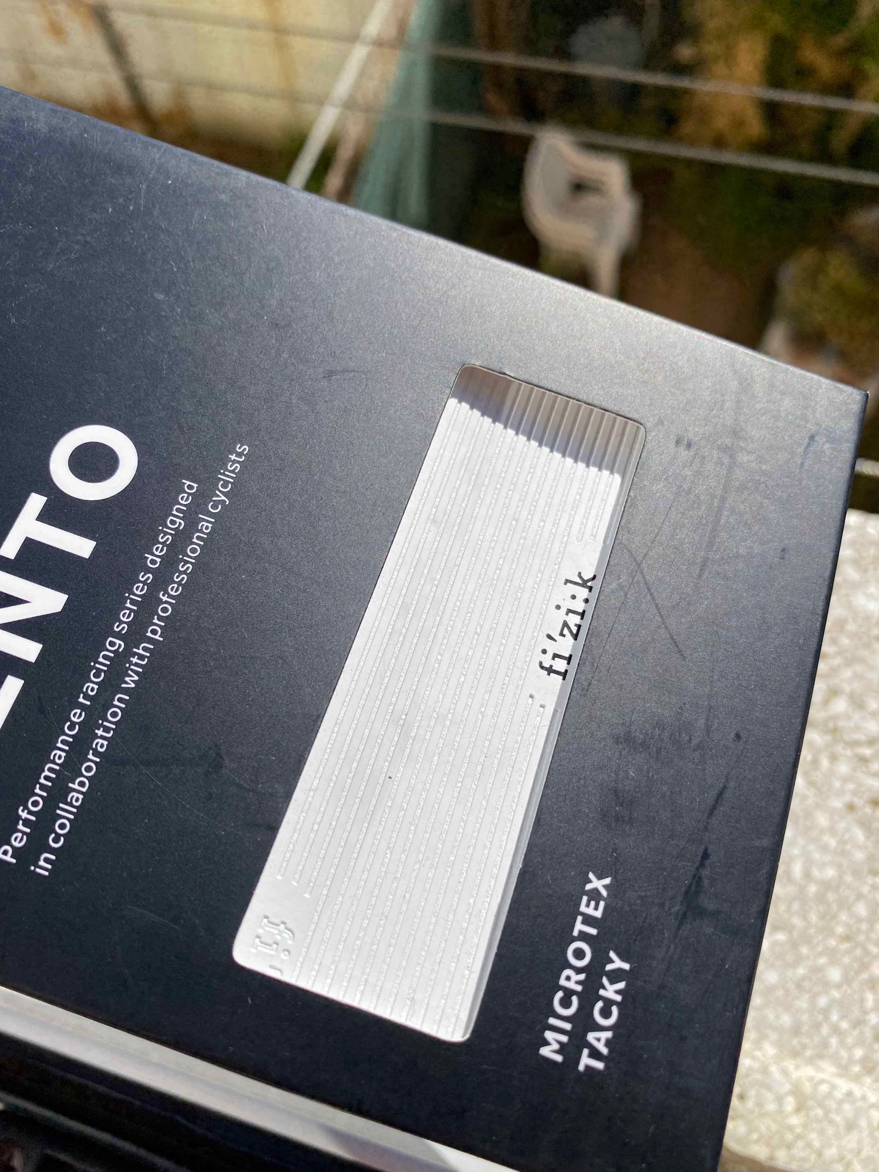 Fita de guiador FIZIK Vento Microtex Tacky