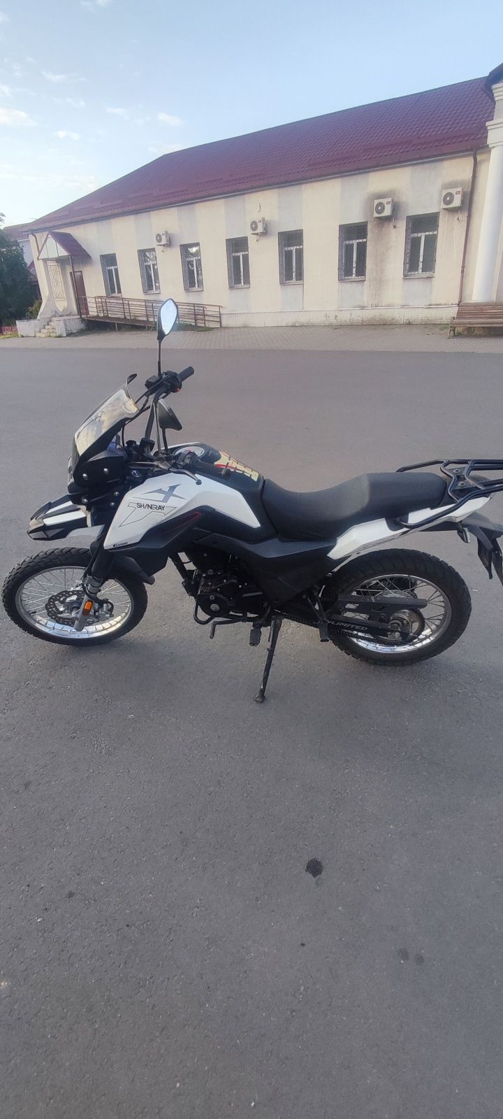 Продам мотоцикл 200 куб