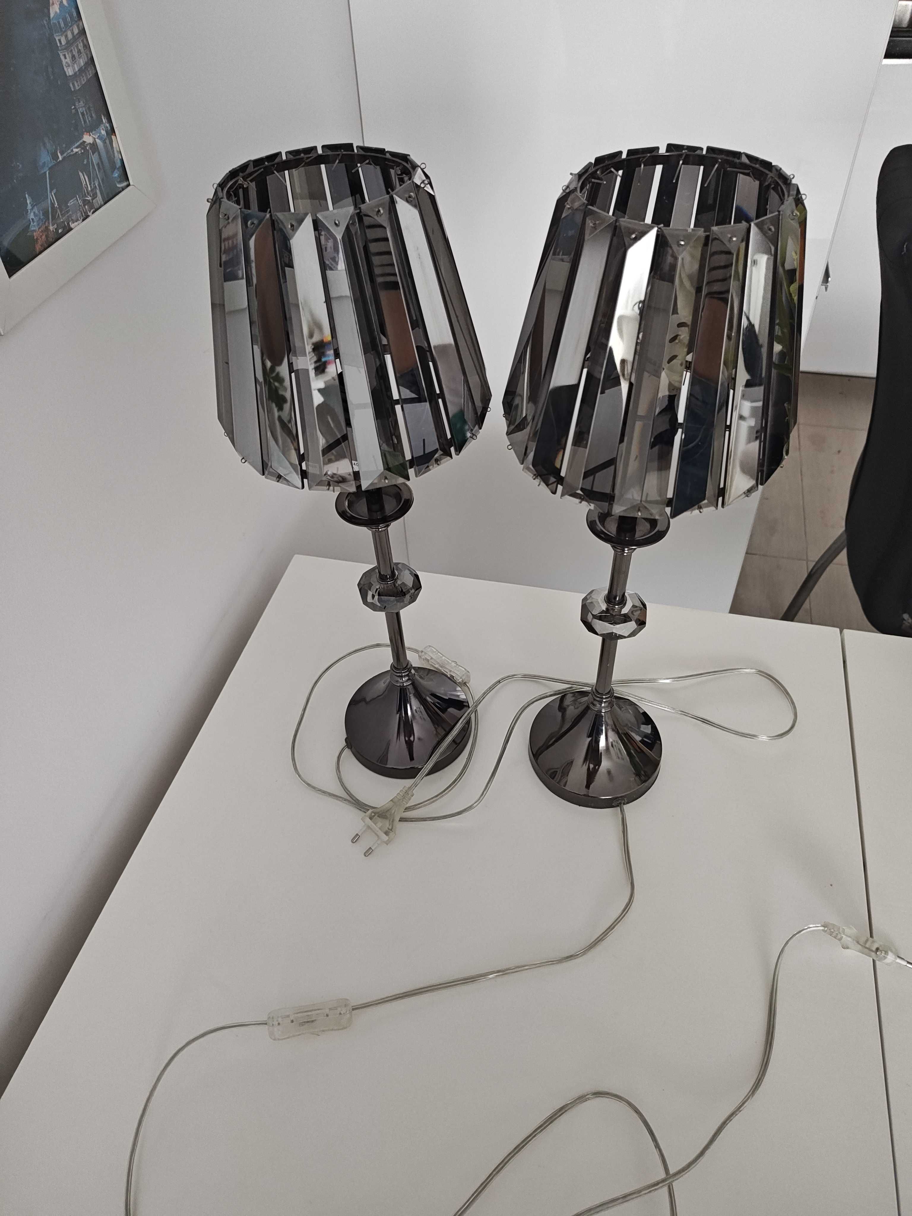 Dwie lampki nocne