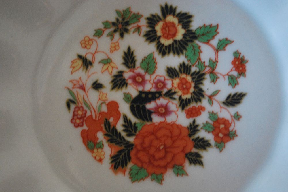 Prato Antigo Porcelana (Carimbo Real) da NG - Oficina de Porcelanas