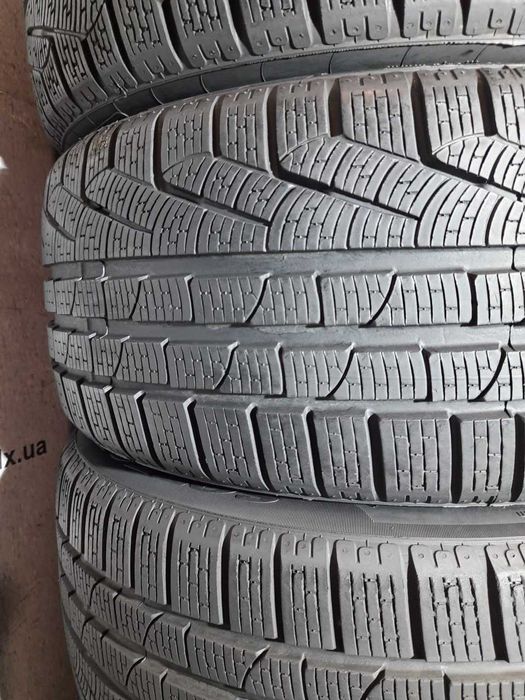 Шини 7,5мм 245/40 R18 PIRELLI SottoZero 2 Winter 240 б/у зима склад