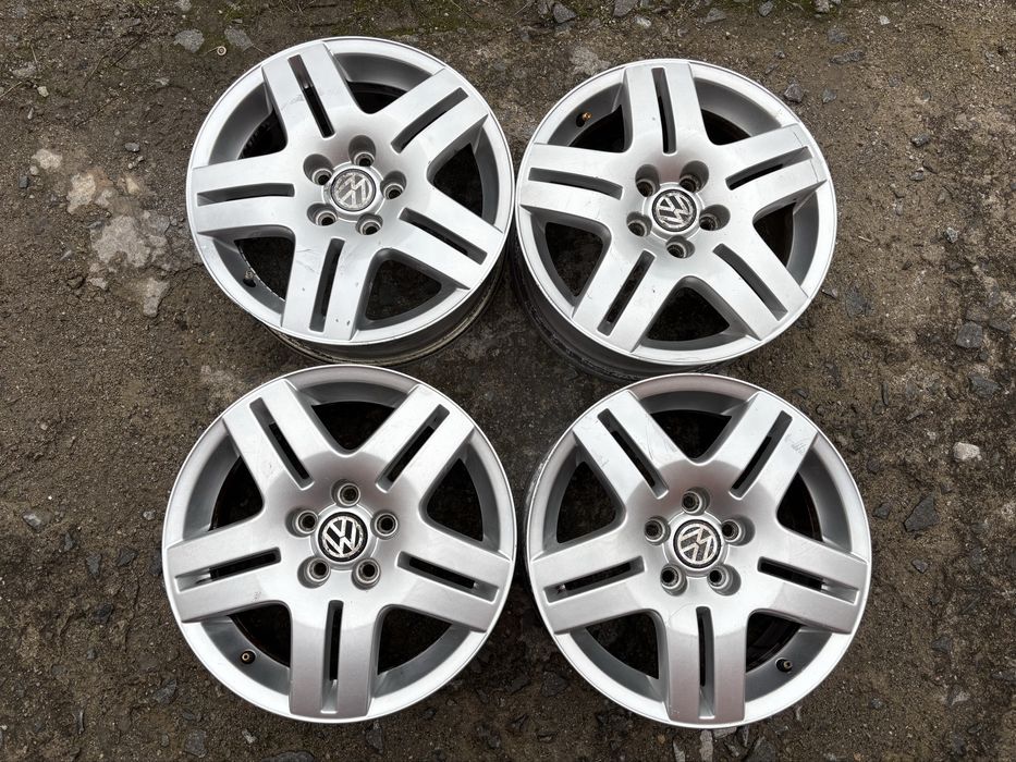 Легкосплавні диски титари R-15/5/100 Original Golf Bora