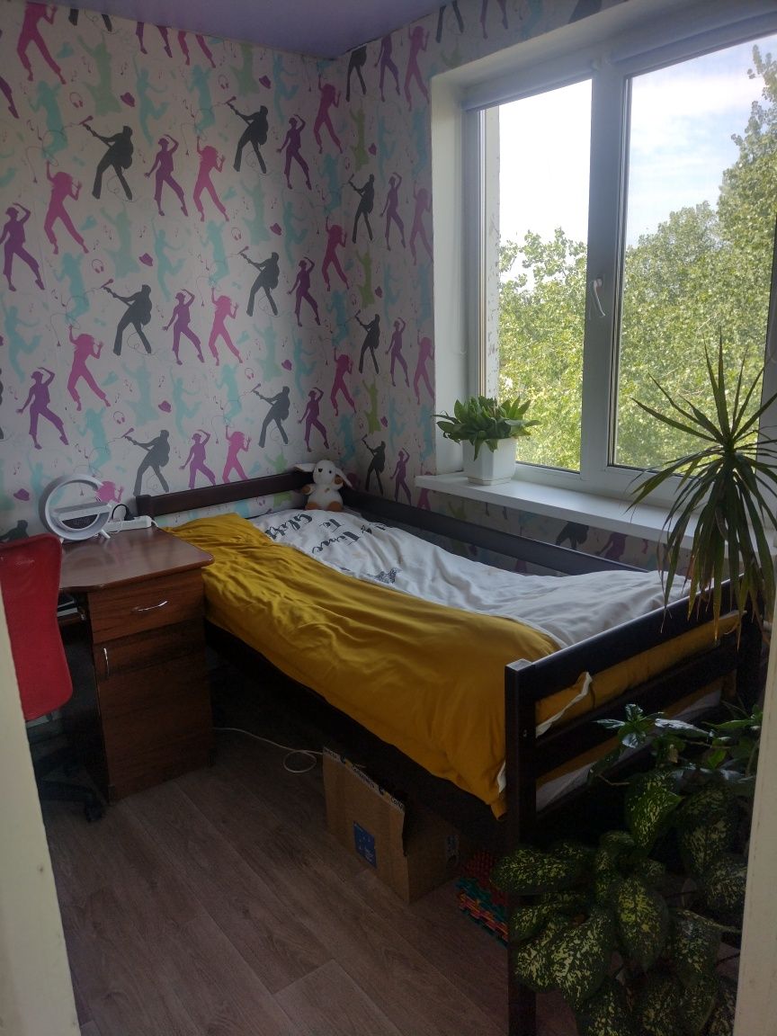 Продам 3х ком.кв 6 етаж- 9 поверхівки на Автотехнікумі