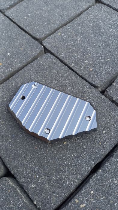 Poszerzenie stopki bocznej Vstrom DL650
