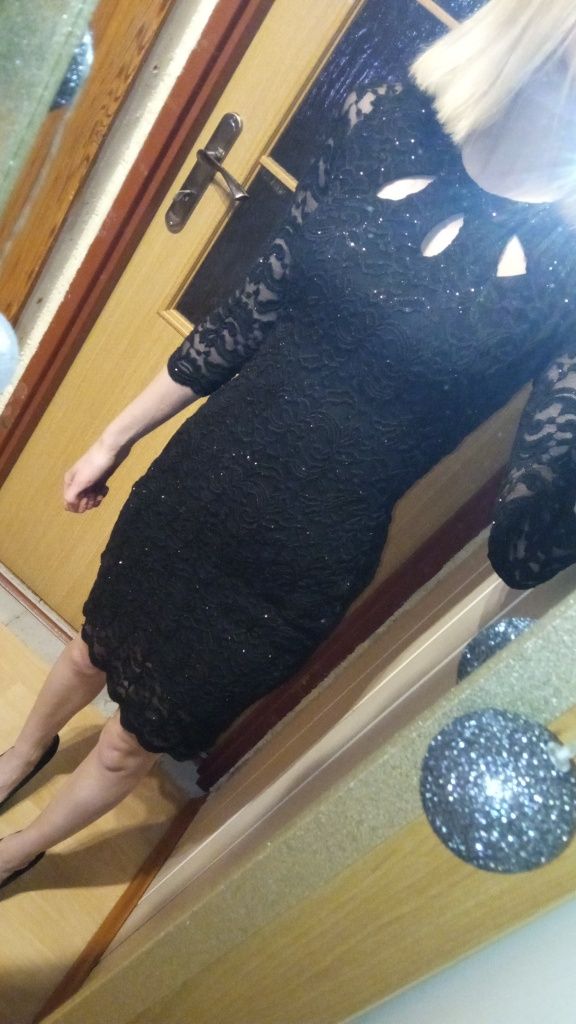 Sprzedam piękną, czarną elegancką sukienkę