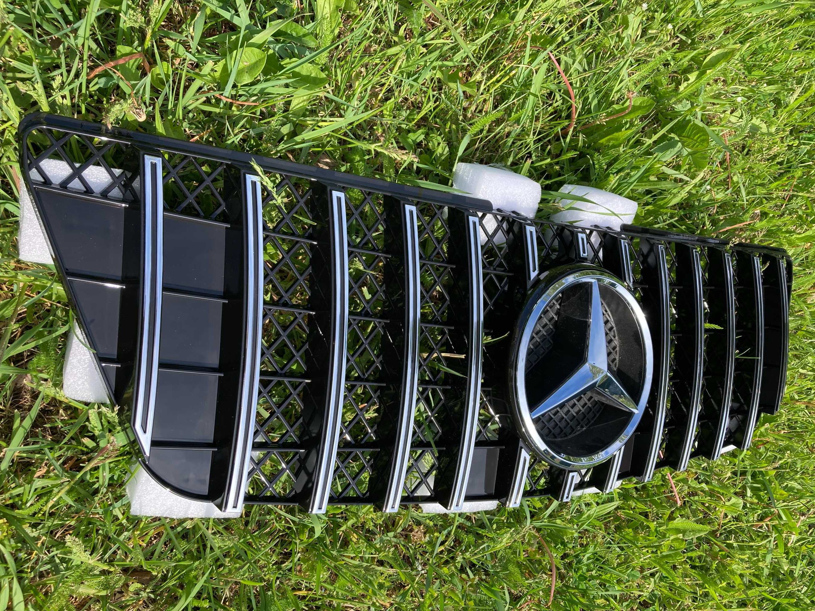 Решетка рад.mercedes MLw164 09-12год.GTстиль(Chrome Black)(Full Black)