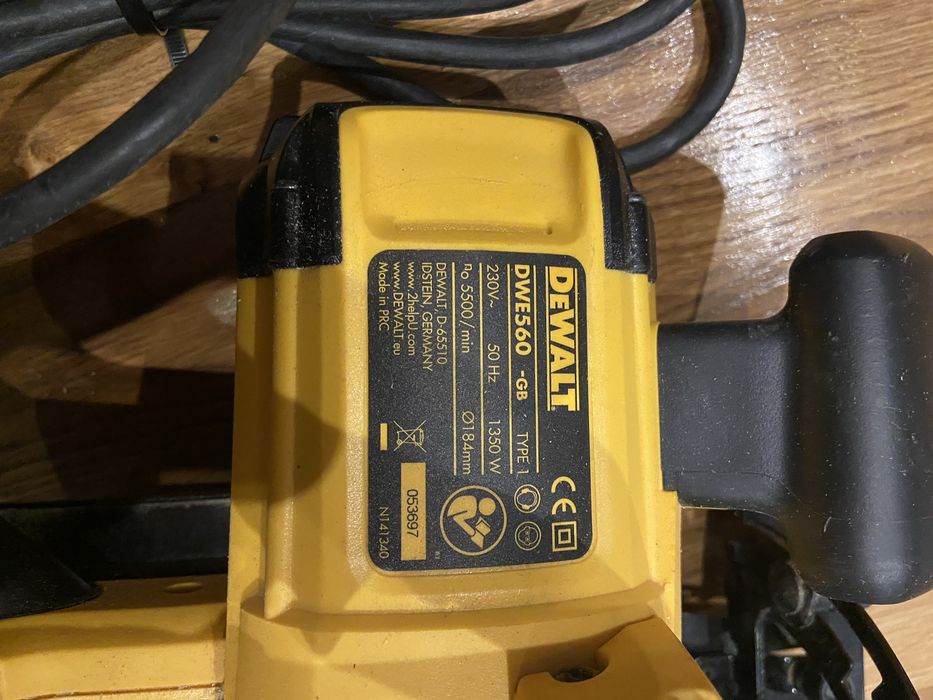 Piła najazdowa DeWalt