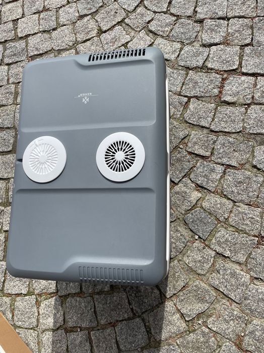 Lodówka turystyczna 40l z kółkami 12 i 230 V do samochodu, na kemping