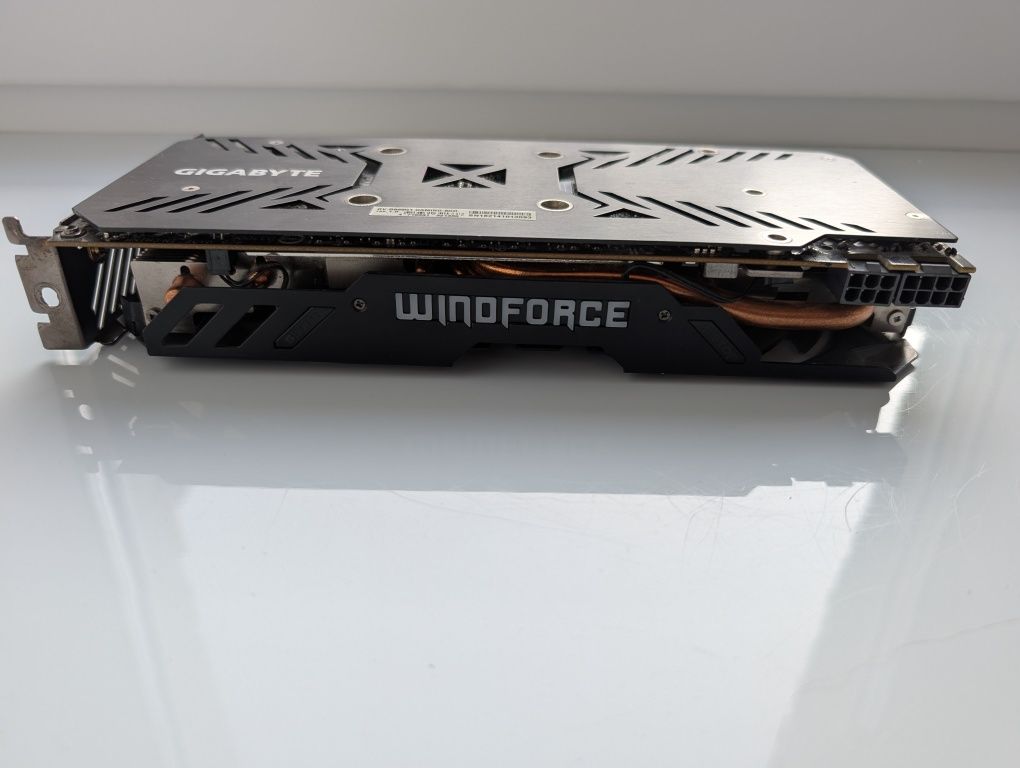 Відеокарта 8GB (Gigabyte Radeon R9 390)