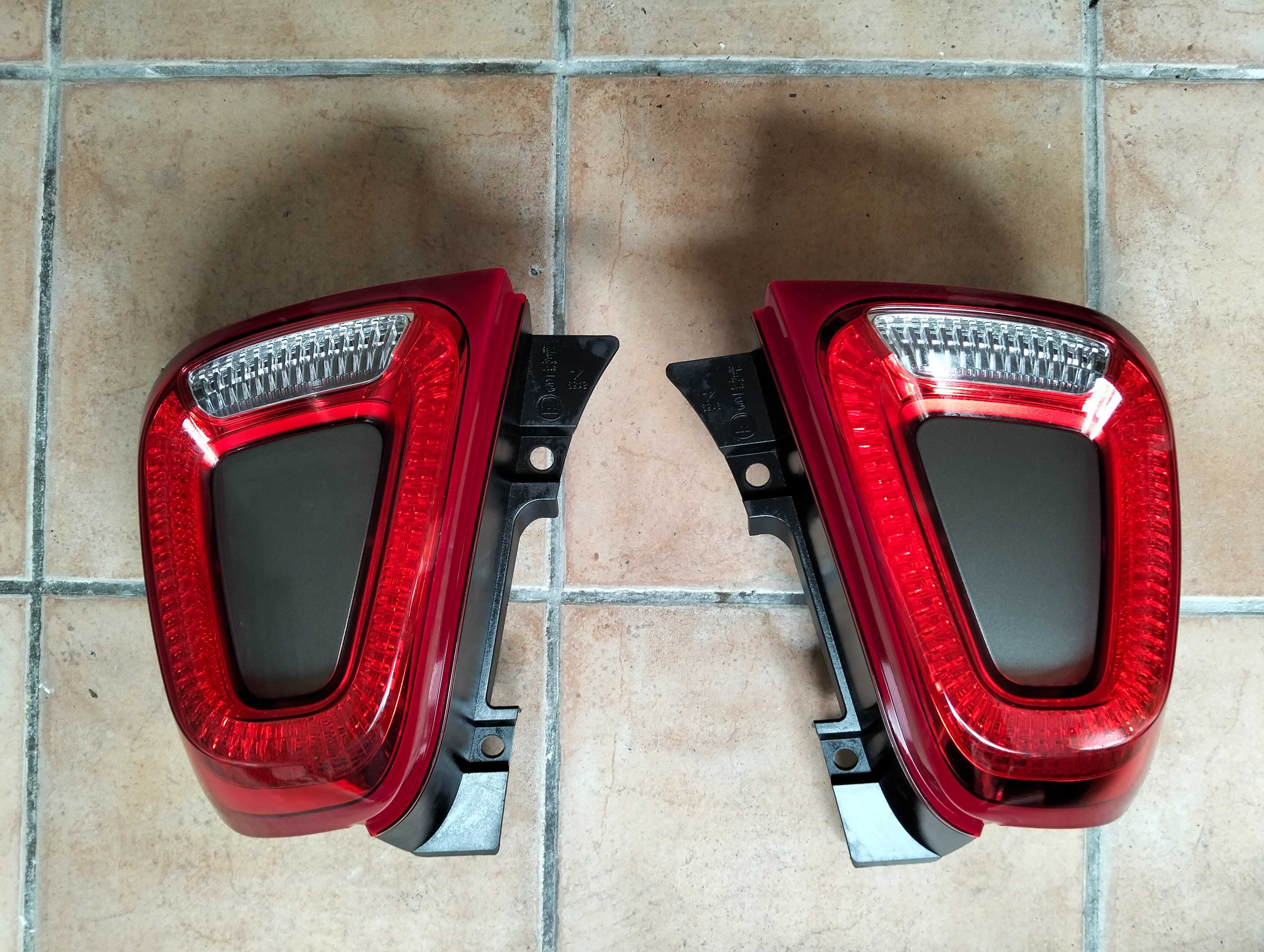 Fiat 500 lampy tylne lewa prawa lusterko zewnętrzne lewe prawe
