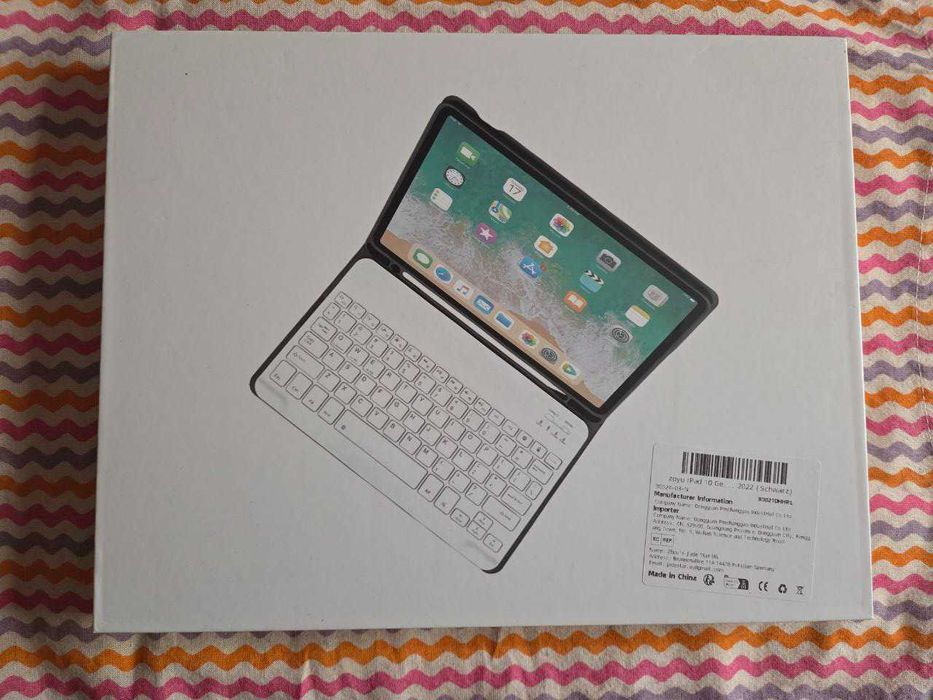 Capa com teclado para Tablet marca chinesa