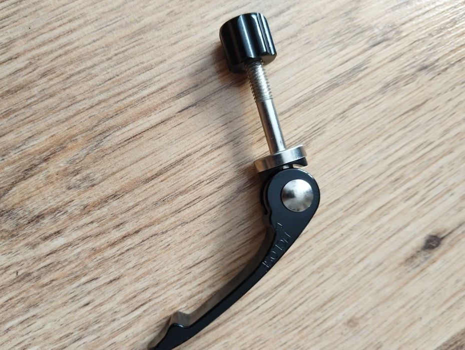 Śruba do obejmy sztycy