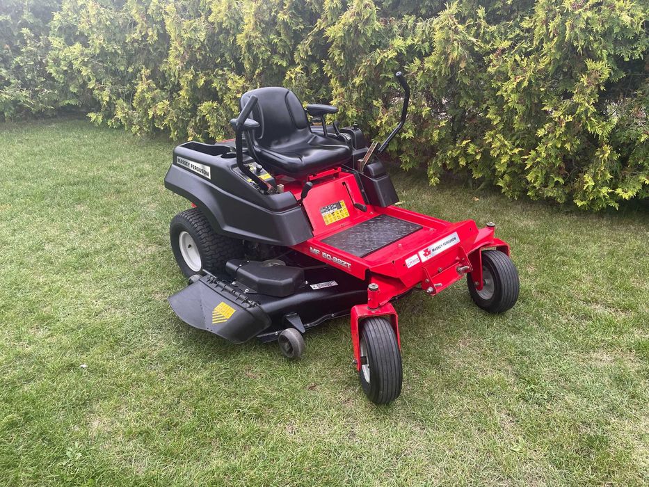 Kosiarka o zerowym promieniu skrętu Massey Ferguson MF 50-22zt