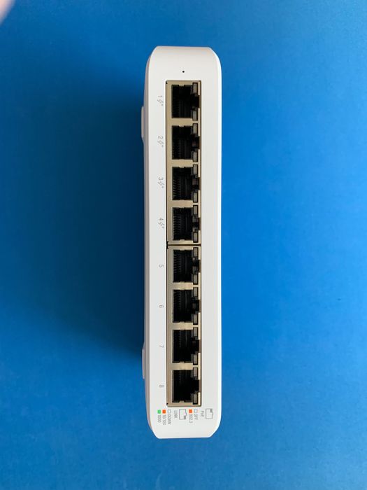 Комутатор мережевий Ubiquiti USW-Lite-8-PoE