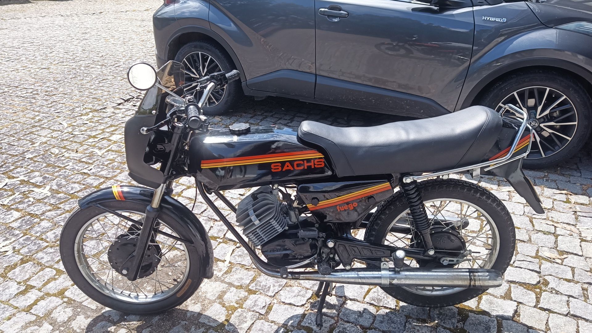 Sachs Fuego preta