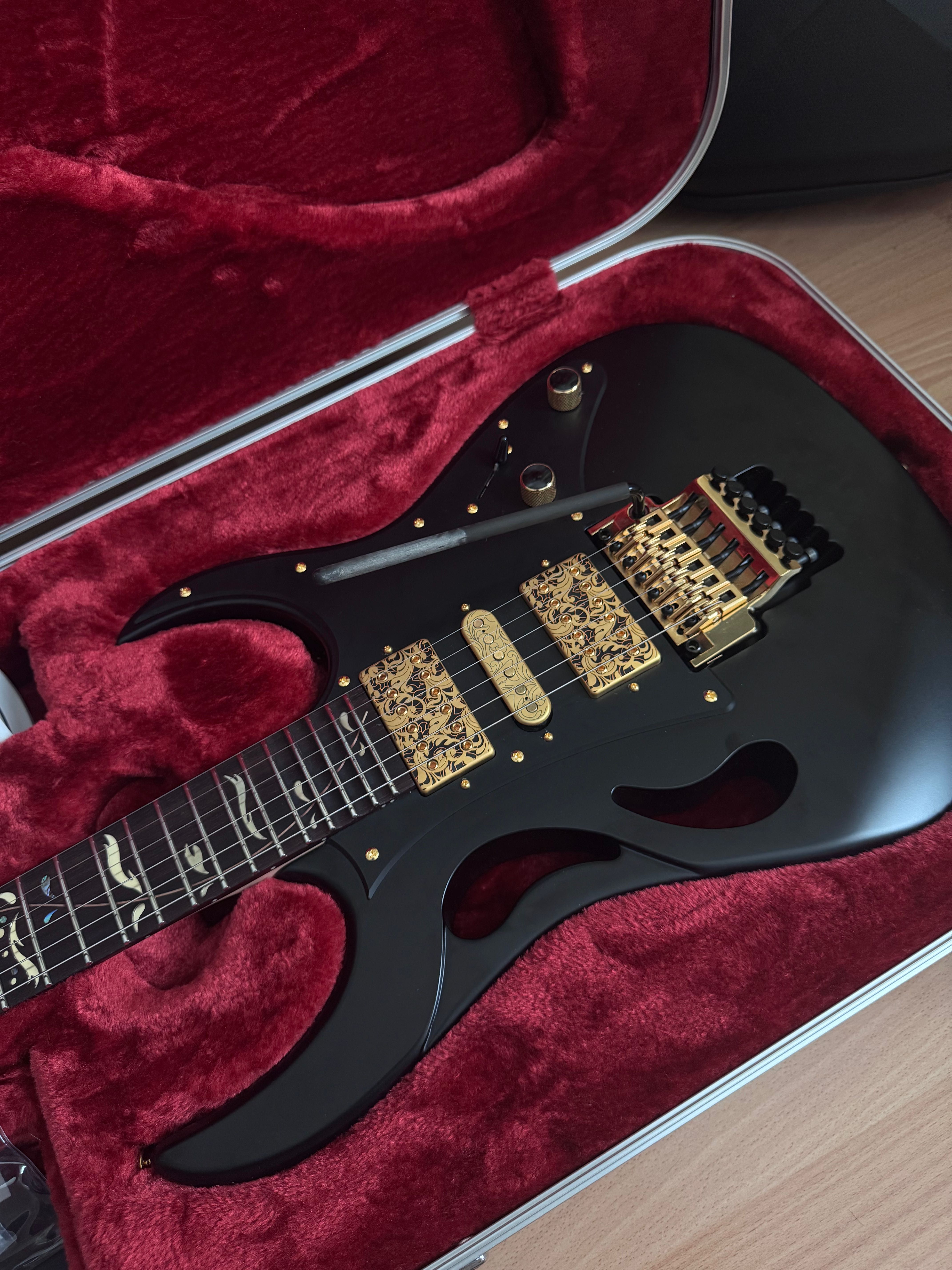 Ibanez PIA Onyx Black Steve Vai