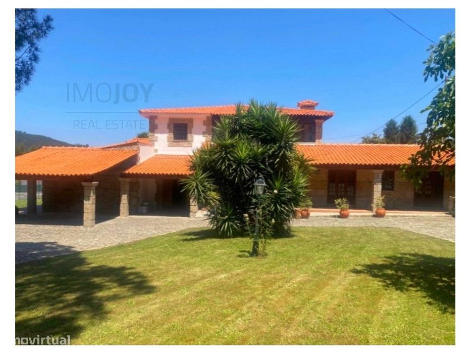 Quinta com Piscina e grande Espaço Exterior em Penafiel