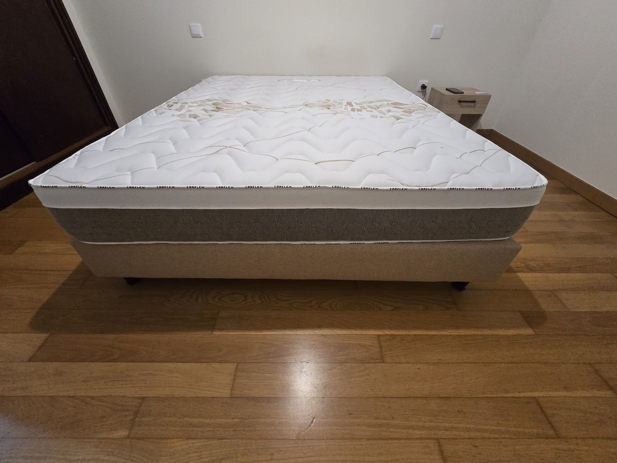 2 Cama box de casal