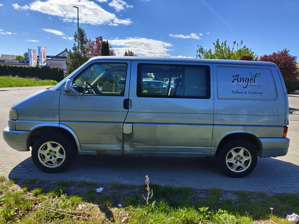 Volkswagen Transporter Caravelle T4 2,5 TDI 6 osobowy Klimatyzacja Hak