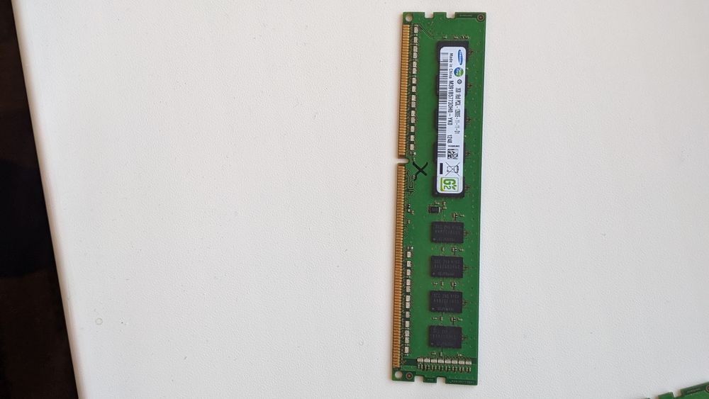 Оперативна пам'ять samsung 2GB -12800E