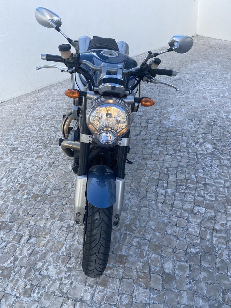 Yamaha MT-01 2007 poucos kms impecavel