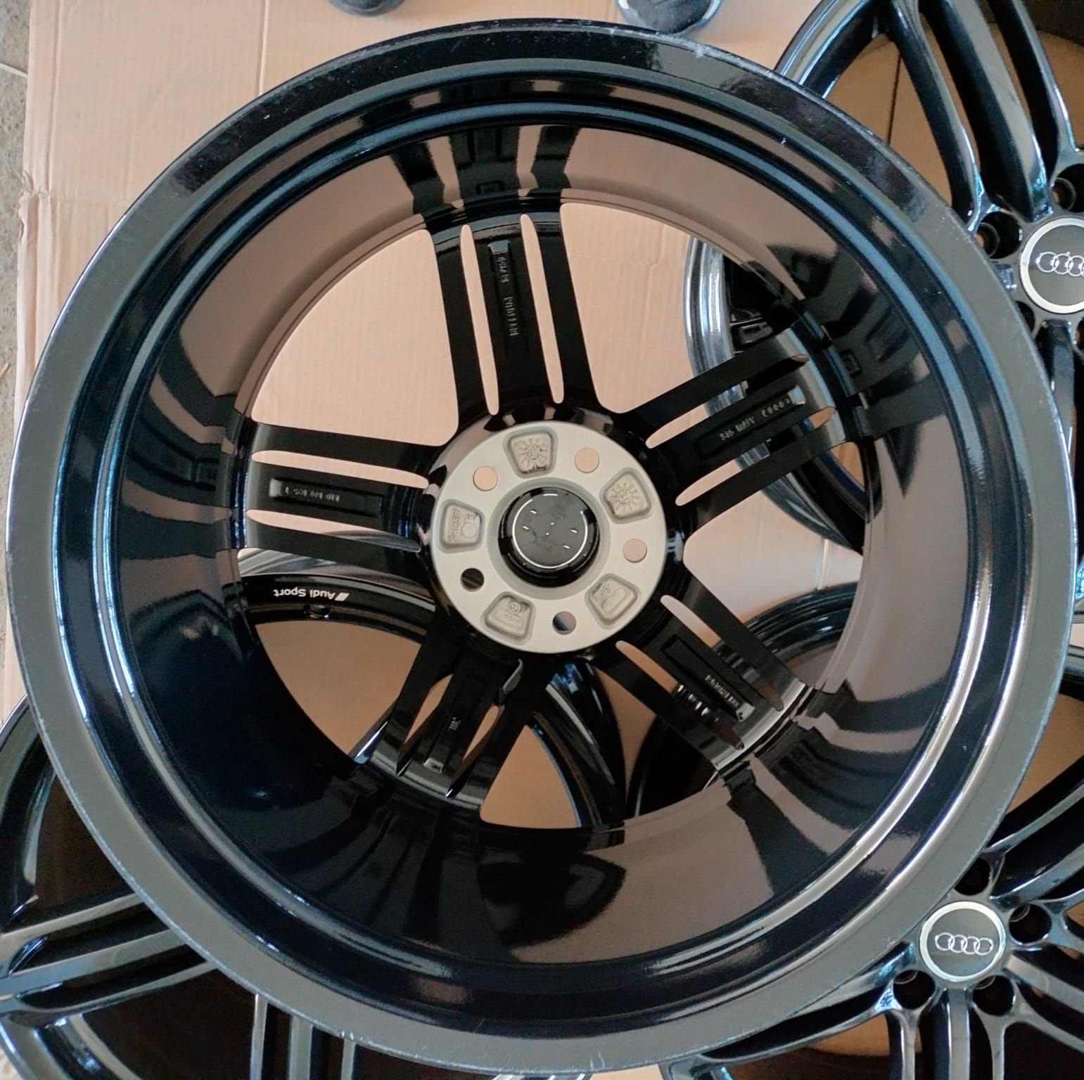 Felgi aluminiowe Audi A4 A5 S5 A6 A7 Q5 9x19 ET33 5x112 Pompei