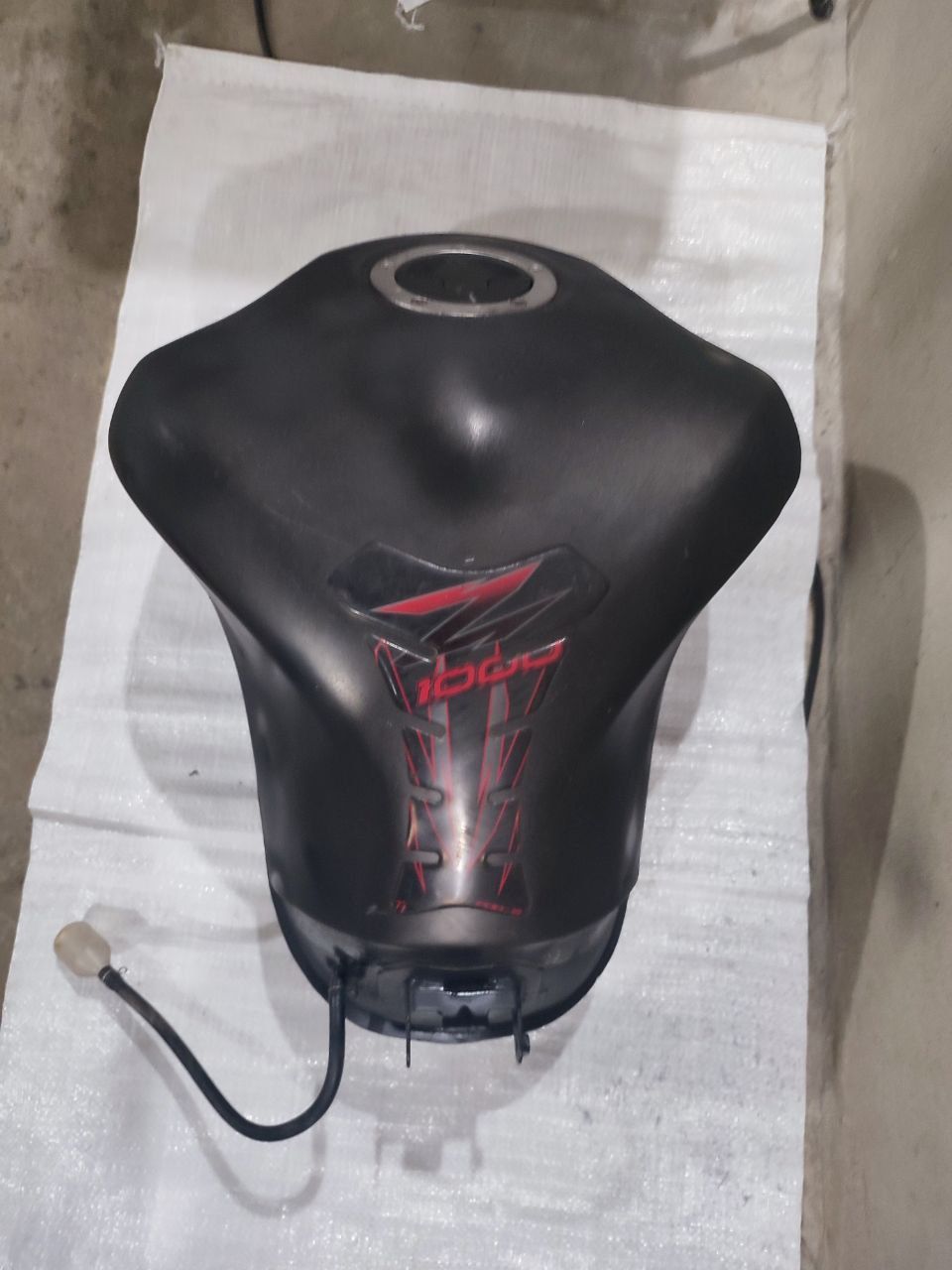 Топливный бак Кавасаки z1000 samurai 10-13 год