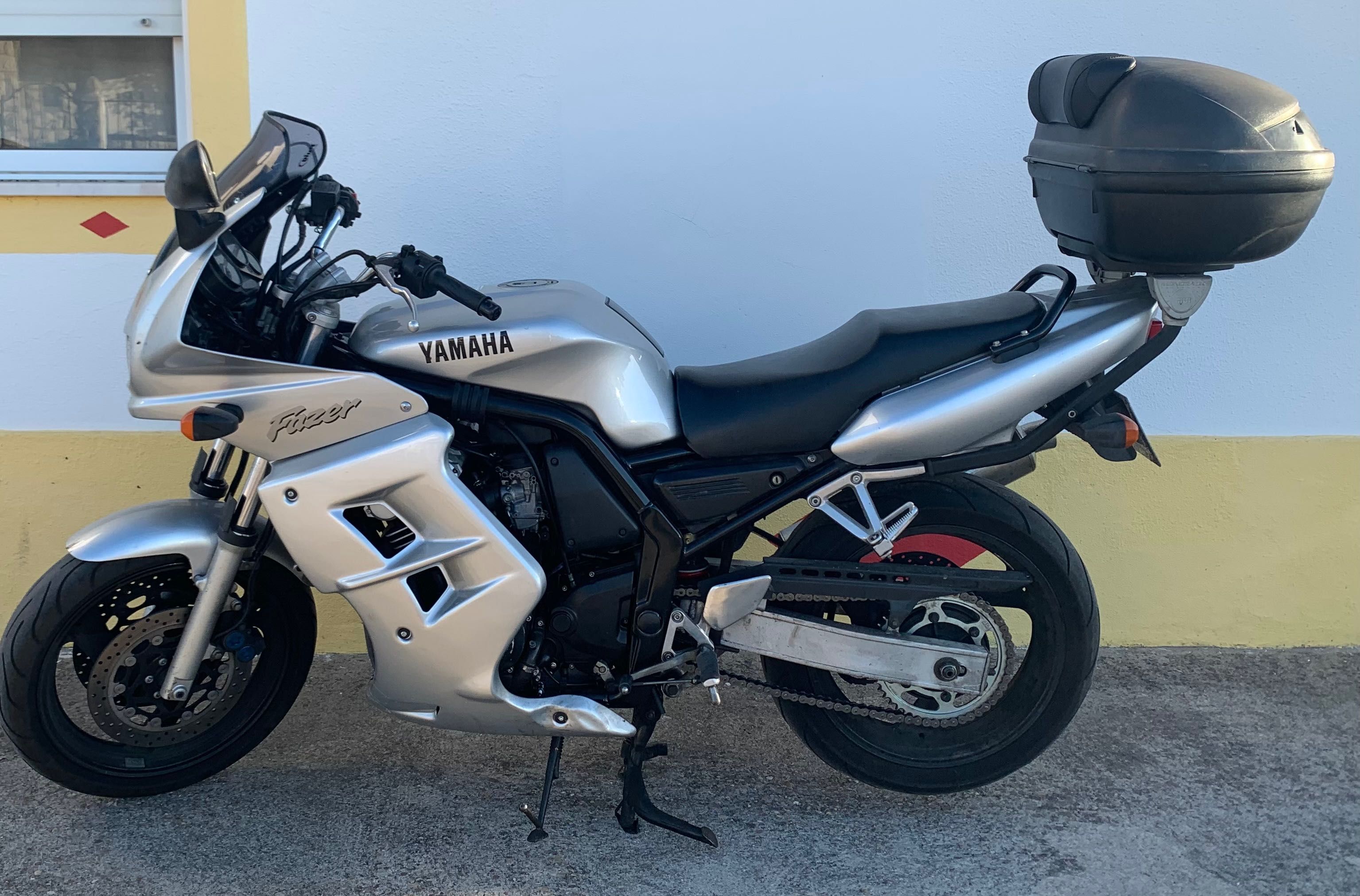 Yamaha FZS 600 Fazer