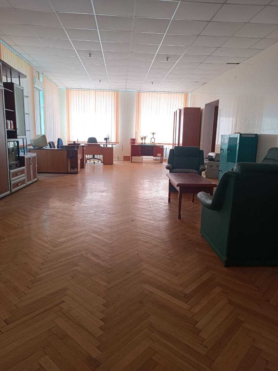 Приміщення вільного призначення. місто Бар.