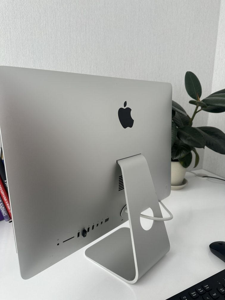 Продам iMac в ідеальному стані