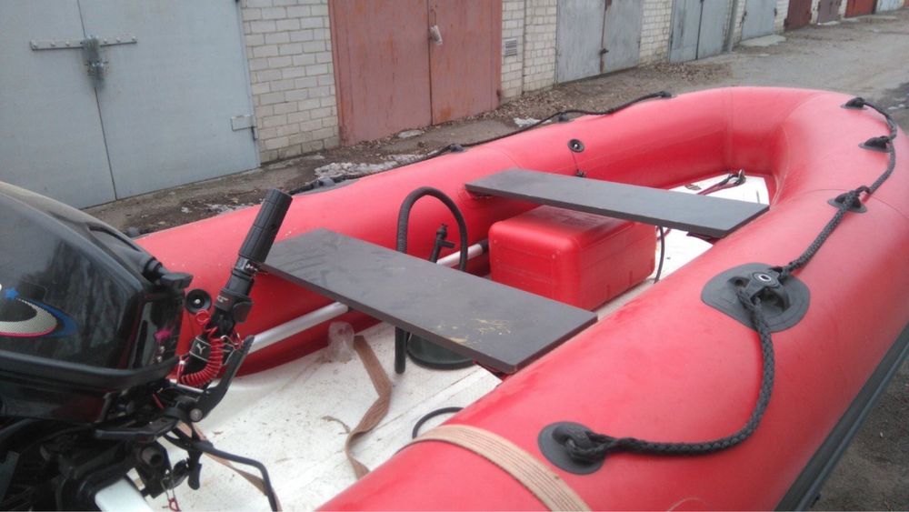 Моторний човен  Adventure RIB