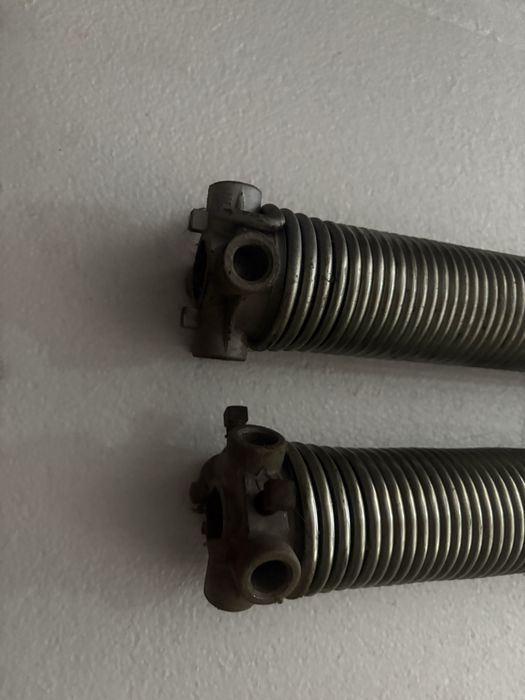 Molas de portão seccionado