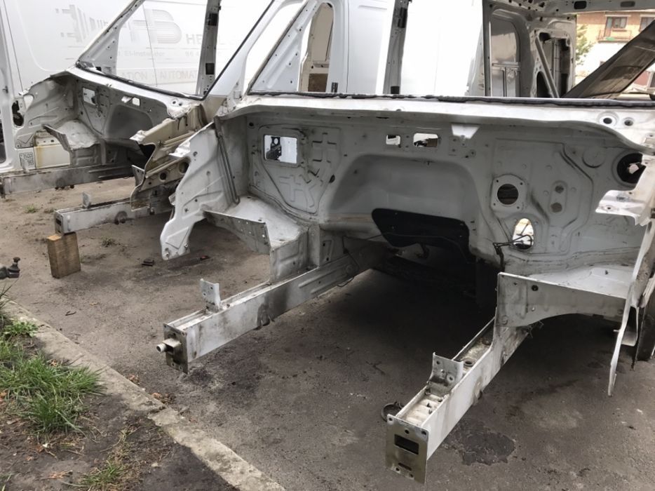 Авторозбока Кузов Reno Master 3 Капот Решітка