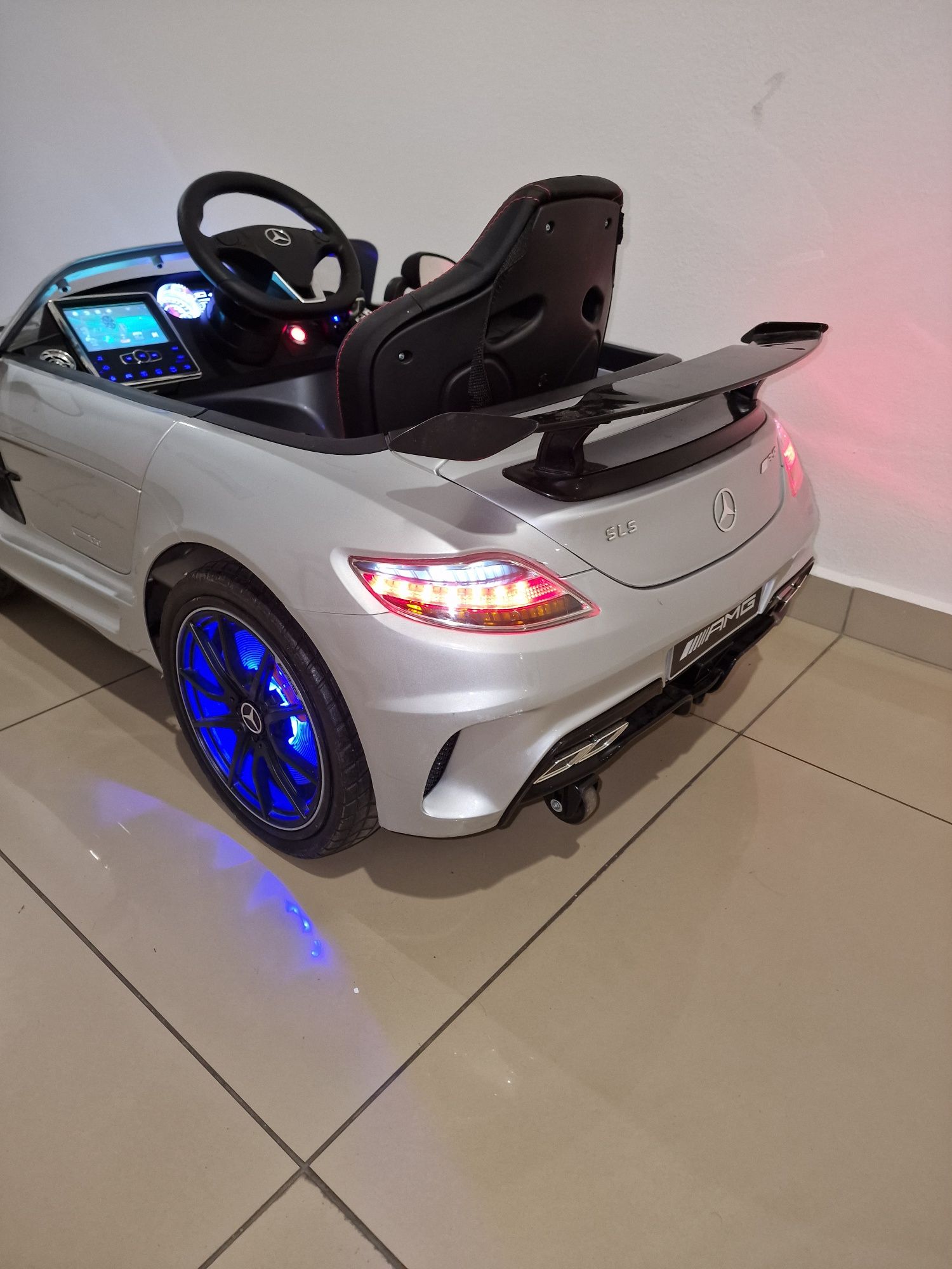 Продам детский электромобиль с планшетом редкий Hollisy mersedes sls
