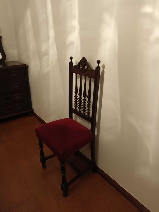 Mobília de quarto de casal completa antiga