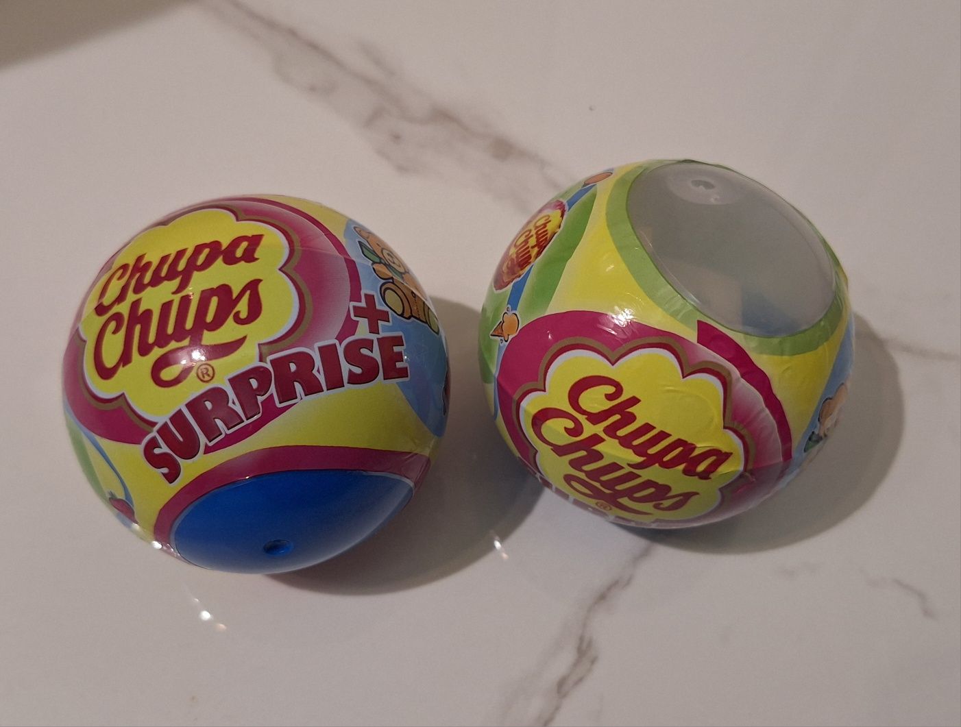 Duża kula Chupa Chups Suprise lizak + zabawka