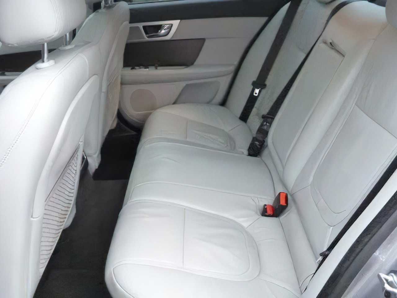 Jaguar Xf      2014