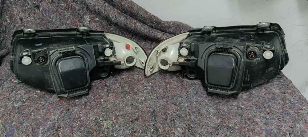 Lampy z kierunkowskazami  Audi a4