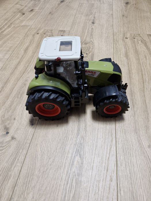 Traktor bruder Claas
