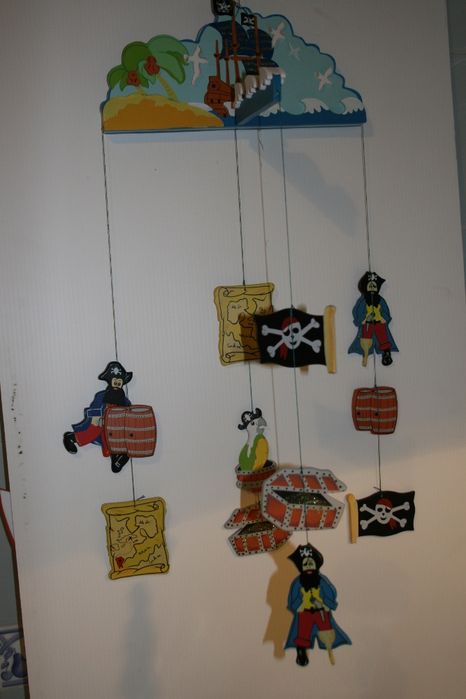 Conjunto de 4 Mobile Piratas e Dinossauros NOVOS