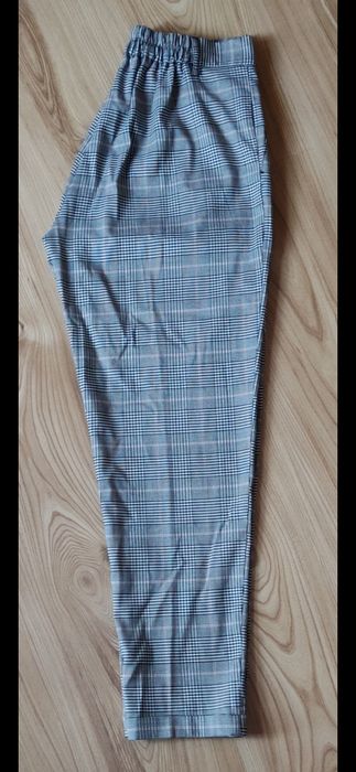 Nowe spodnie w kratę