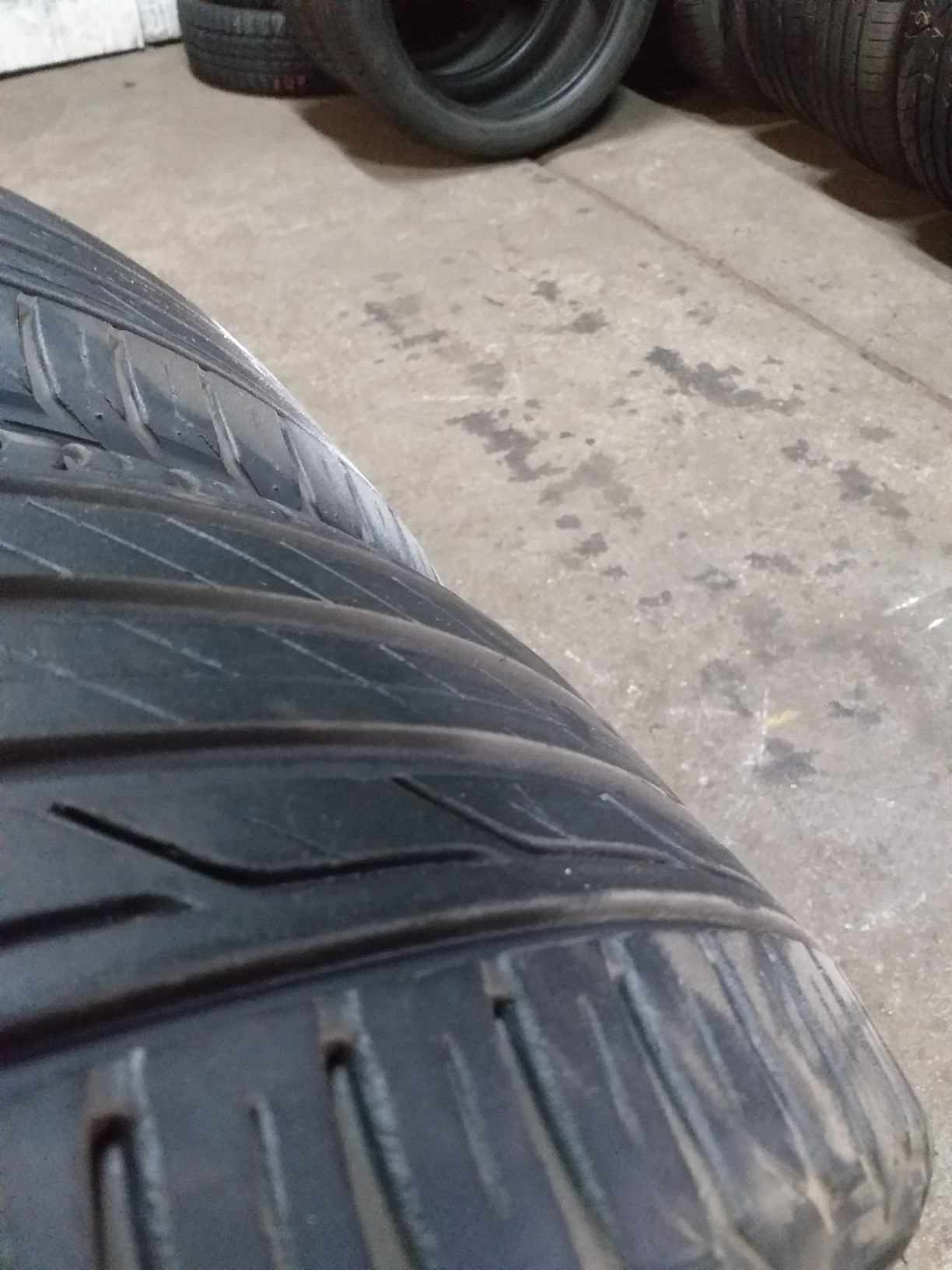 Opony 215/50R18 Bridgestone