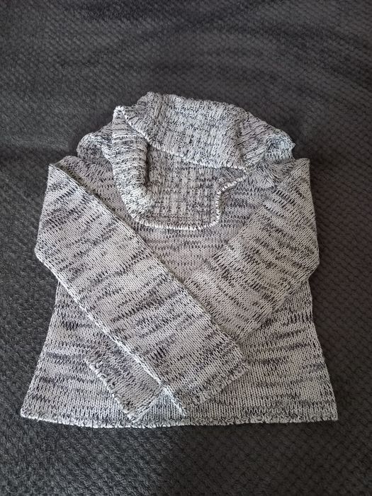 Sweter z golfem rozmiar S/M