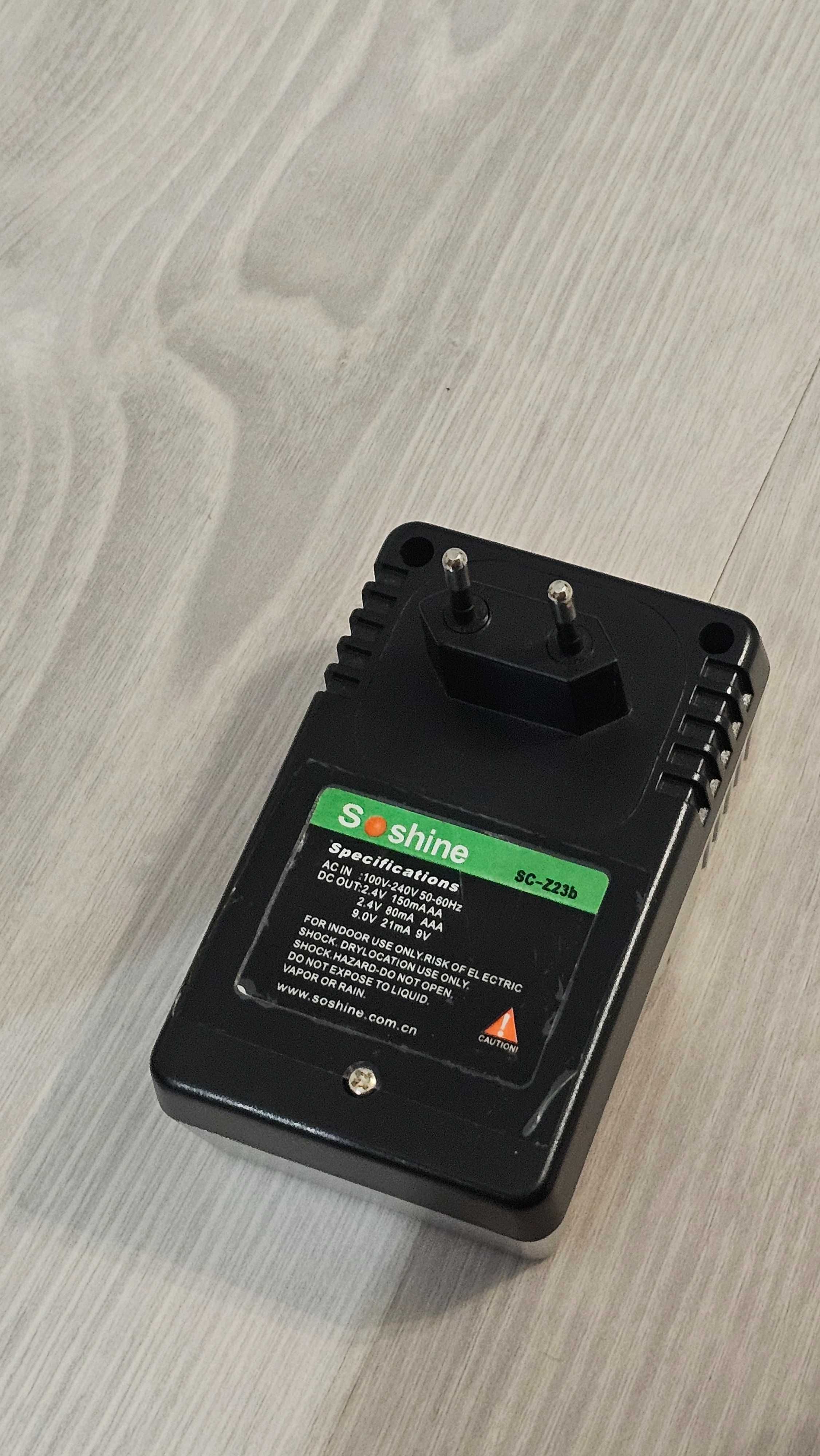 Carregador AA e AAA + 2 Pilhas AA 2100mAh