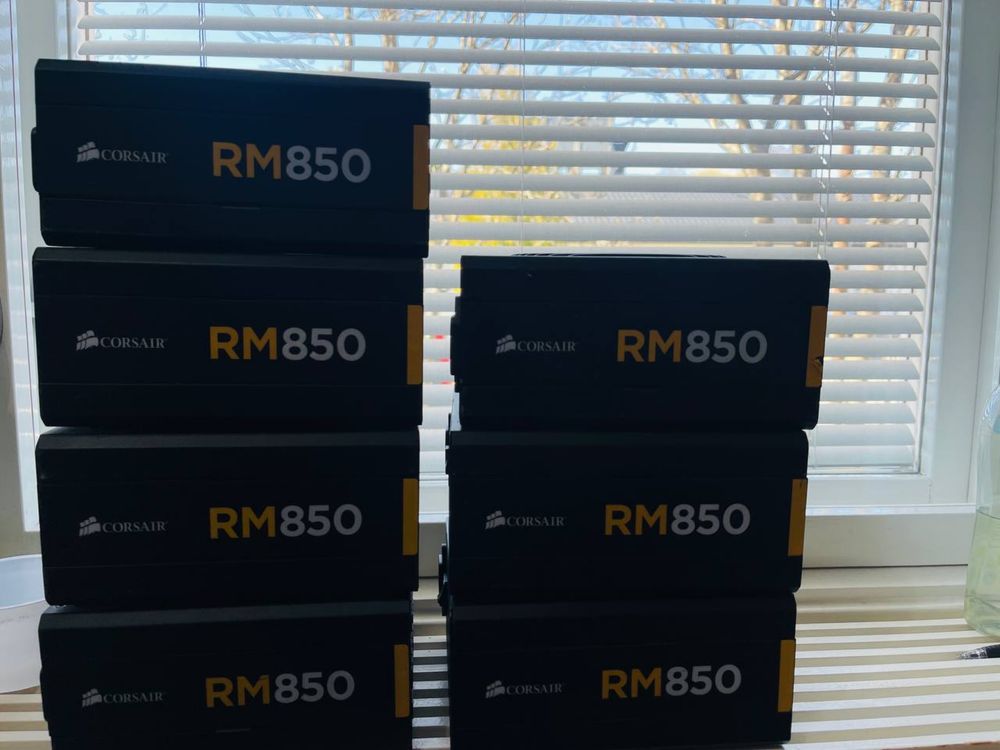 Блок живлення Corsair RM850w.