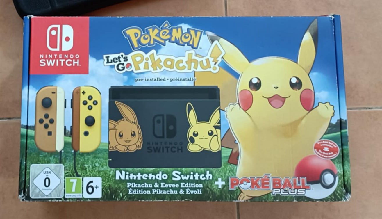 Nintendo switch Pikachu edition