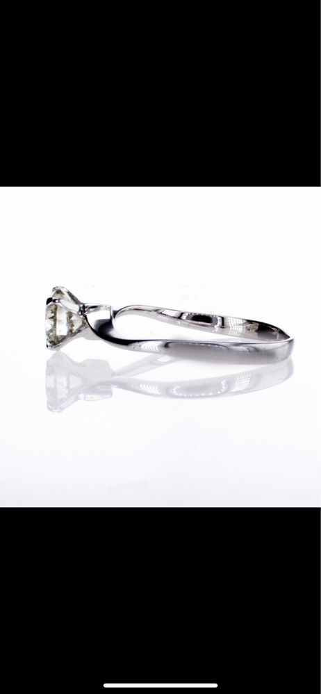 Anel de noivado em ouro branco com diamante natural certificado